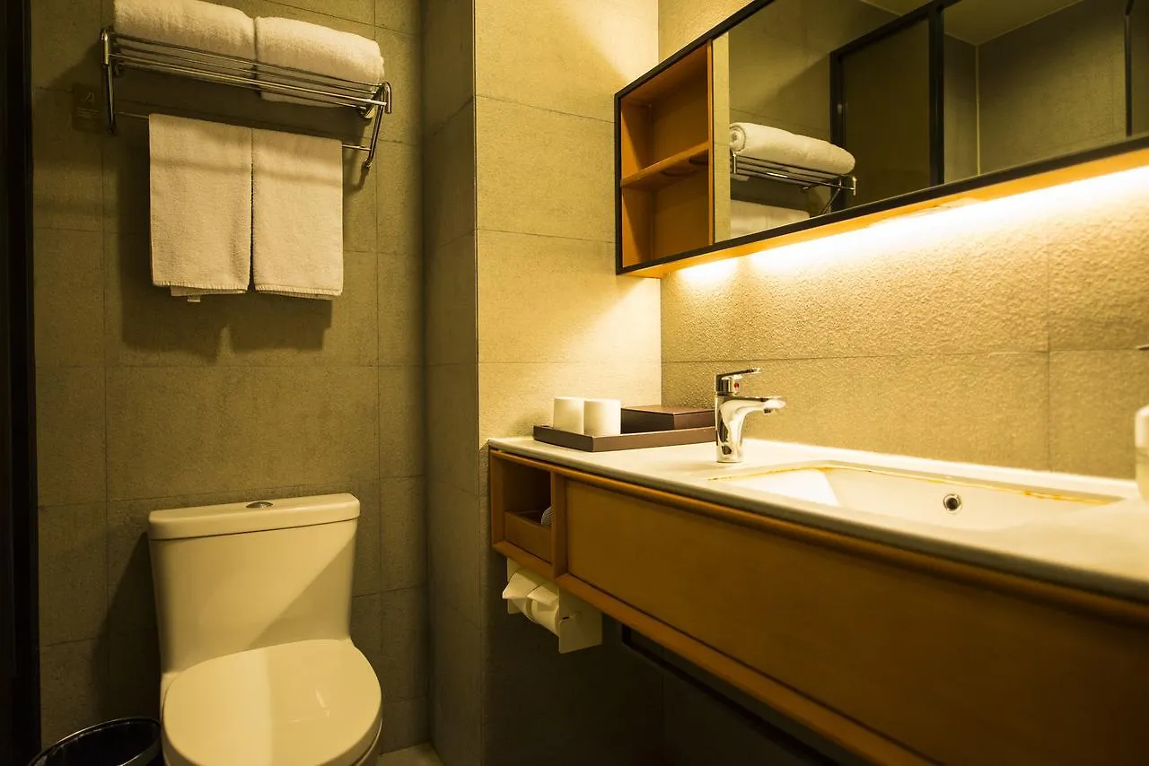 ****  Ji Hotel Shanghai Changfeng Park Çin